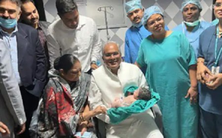 भूपेश बघेल बने दादा :  पोते को गोद में लेकर मुख्यमंत्री ने कहा क्या हालचाल जी हीरो