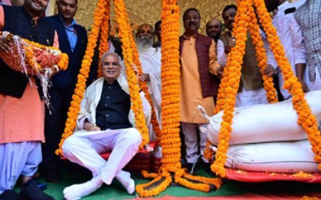 मुख्यमंत्री श्री भूपेश बघेल दूधाधारी मठ पहुंचे : सभी को छेरछेरा पुन्नी के गाड़ा गाड़ा बधाई : मुख्यमंत्री