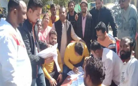 छत्तीसगढ़ में 711 सीटों पर मतदान जारी.....जिला-जनपद पंचायत सदस्य, सरपंच और पंच के 696 पदों पर उपचुनाव, 15 पार्षद भी चुने जाने हैं