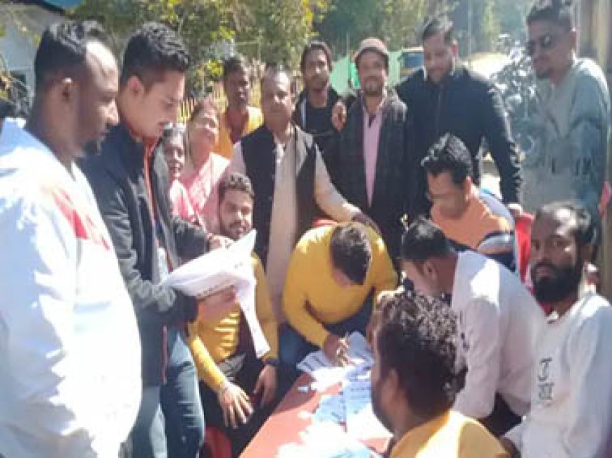 छत्तीसगढ़ में 711 सीटों पर मतदान जारी.....जिला-जनपद पंचायत सदस्य, सरपंच और पंच के 696 पदों पर उपचुनाव, 15 पार्षद भी चुने जाने हैं