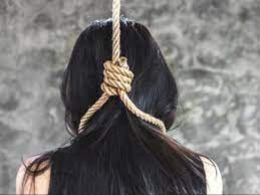 क्लिनिक में फंदे से लटकती मिली युवती की लाश:शाम से घर नहीं गई थी 20 साल की शिल्पी, मोबाइल पर हो रहा था विवाद