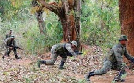 जवानों और नक्‍सलियों के बीच मुठभेड़, विस्फोटक समेत अन्य सामग्री बरामद