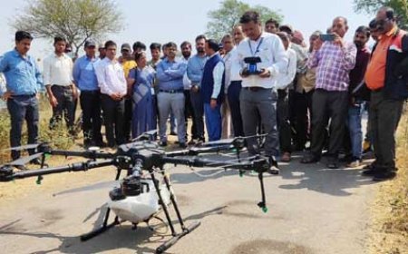 मैट्स वि.वि. द्वारा कृषक ड्रोन का गुल्लू गाँव में जीवंत प्रदर्शन 