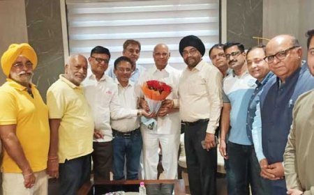 छत्तीसगढ़ एवं महाराष्ट्र के व्यापार उद्योग एवं छालीवुड के विकास पर टीम कैट ने राज्यपाल रमेश बैस से की मुलाकात