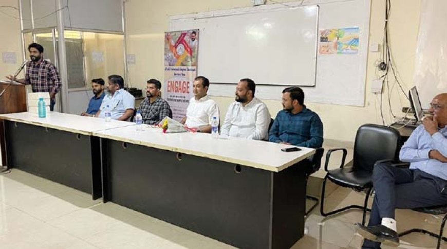 दुर्ग में युवाओं को उद्योग स्थापित करने क्षितिज चंद्राकर ने शुरू की पहल, हेल्पलाइन नंबर भी जारी उद्योग लगाने दिए टिप्स