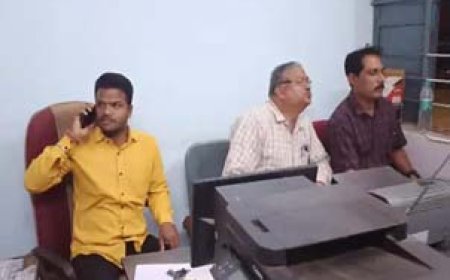 दरोगा की कुर्सी पर बैठ कर भाजयुमो जिला अध्यक्ष  अमित मिश्रा ने अपनी जमानत करवाई