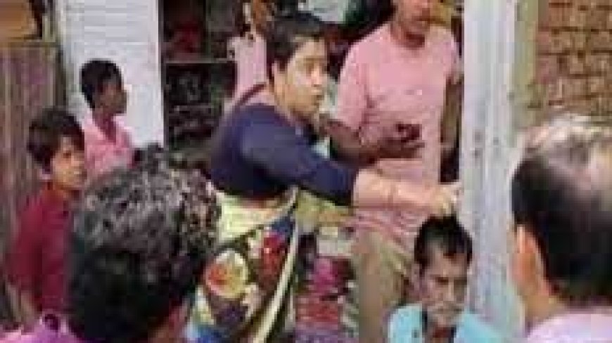 बुलडोजर के आगे खड़ी हुई महिला:अतिक्रमण तोड़ने पहुंचा निगम का अमला तो कहा- मेरी लाश से गुजरना होगा, बैरंग लौटे कर्मचारी