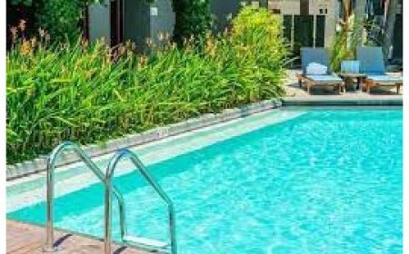 स्विमिंग पूल में तैरते वक्त हार्ट अटैक, मुंबई में पति के सामने महिला की मौत