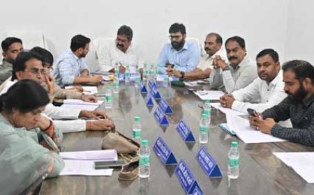 संपत्ति विरूपण अधिनियम के तहत पोल में अवैध पोस्टर, होर्डिंग इत्यादि लगाने पर होगी कार्रवाई...आर्थिक एवं अपराधिक कार्यवाही भी भुगतना पड़ेगा