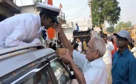 छत्तीसगढ़ की पहली महिला अग्निवीर का रोड शो:पूरे गांव में हुआ जोरदार स्वागत, घर पहुंचने पर पता चला पिता अब नहीं हैं