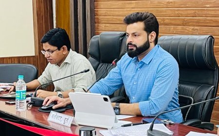 *अधिकारी मतदान केंद्र का स्थल पर जाकर करें भौतिक सत्यापन-कलेक्टर*