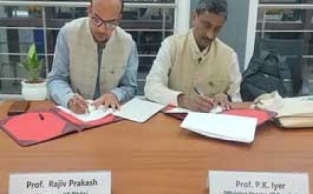 IIT भिलाई और गुवाहाटी के बीच हुआ समझौता:केंद्रीय शिक्षा मंत्री की मौजूदगी में दोनों निदेशकों ने किए हस्ताक्षर