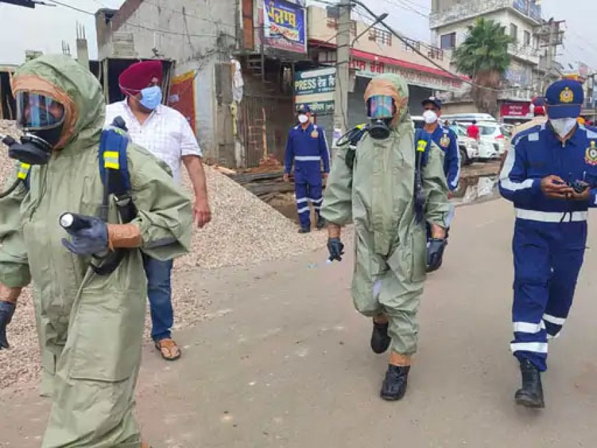 रिहायशी इमारत में रिसाव के बाद 11 लोग बेहोश, एक किलोमीटर का इलाका सील बच्चों समेत 11 लोगों की मौत: