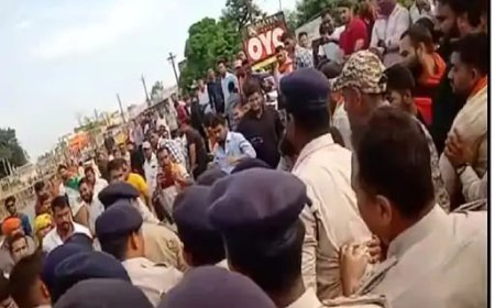 रोजगार दफ्तर में हंगामा, BJYM कार्यतकर्ताओं पर FIR:बड़े नेताओं को छोड़ जिलाध्यक्ष समेत 40 पर केस दर्ज, कहा- माथा देखकर टीका लगा रही पुलिस