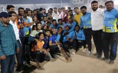 मेयर ट्रॉफी में जीते 2 लाख,मगर एक पैसा नहीं मिला:खिलाड़ी बोले-मिली तो सिर्फ तारीखें; पुरस्कार लौटाने पहुंचे