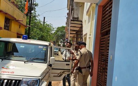 गौवंश से किया गलत काम, BJYM ने घेरा थाना:आरोपी के घर के बाहर कार्यकर्ताओं ने की नारेबाजी, फरार युवक की गिरफ्तारी की मांग