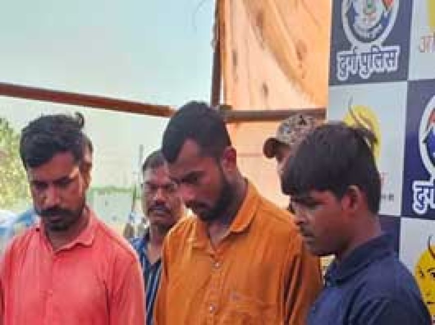 सोते रह गया गार्ड, 10 लाख के विदेशी जैक पार:इसी के सहारे खड़ा था ओवरब्रिज, हो सकता था बड़ा हादसा; 4 गिरफ्तार