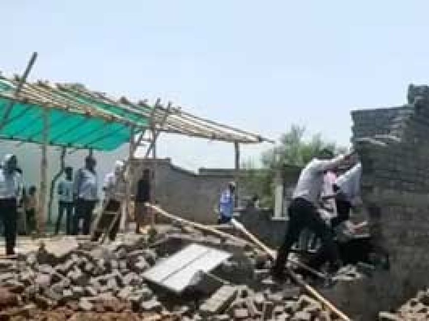 अतिक्रमण के खिलाफ बीएसपी का एक्शन:आधा एकड़ जमीन से हटाया कब्जा, खटाल बनाकर दूध का किया जा रहा था व्यापार