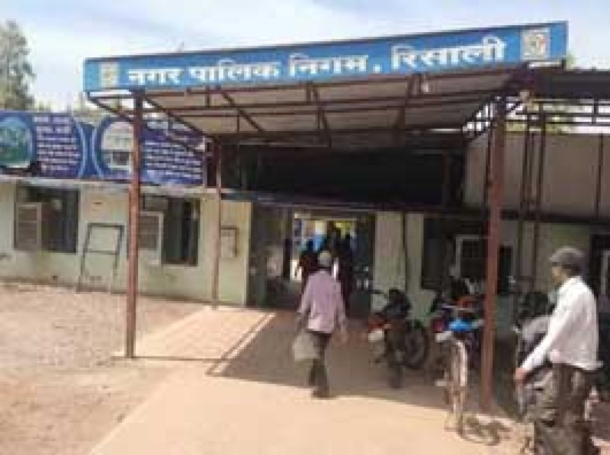 6 करोड़ के 93 कामों में ठेकेदारों को नहीं लेने दिया भाग, हुआ जमकर बवाल