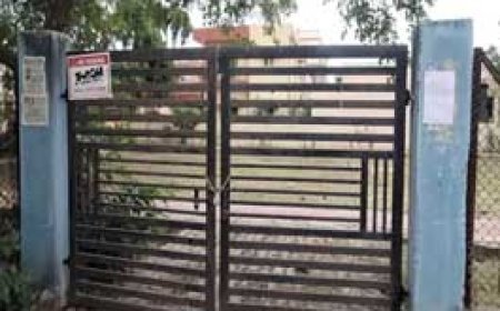 पार्षद बन गया निगम प्रशासन, नेता प्रतिपक्ष ने बताया गलत:राधिका नगर बाल उद्यान में नोटिस चस्पा कर लगा दिया ताला, लोगों ने की शिकायत