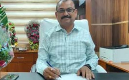 छत्तीसगढ़ राज्य के नए आबकारी आयुक्त ने पदभार ग्रहण किया:IAS जनक पाठक ने पदभार ग्रहण करते ही किया पेंशन प्रकरण का निराकरण
