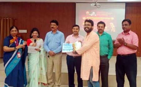 भिलाई के अनुपम भट्टाचार्य ने कराओके सिंगिंग के ओपन ग्रुप प्रतियोगिता के” ग्रैंड फिनाले” मे पाया सेकंड पोजीशन