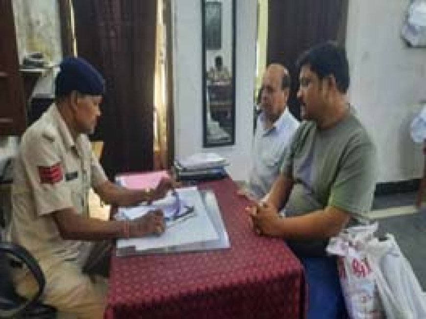 चलती ट्रेन में रिटायर्ड अफसर की पत्नी के गहने पार:अमरकंटक एक्सप्रेस में बदमाशों ने ब्लेड से काटा बैग, मदद करने वाले तीन युवकों पर संदेह