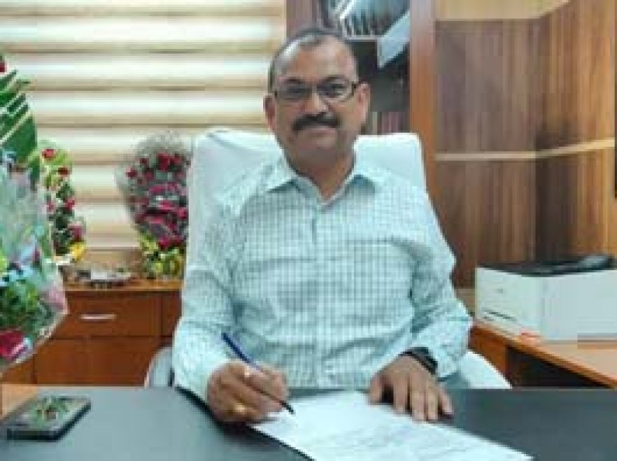 छत्तीसगढ़ राज्य के नए आबकारी आयुक्त ने पदभार ग्रहण किया:IAS जनक पाठक ने पदभार ग्रहण करते ही किया पेंशन प्रकरण का निराकरण
