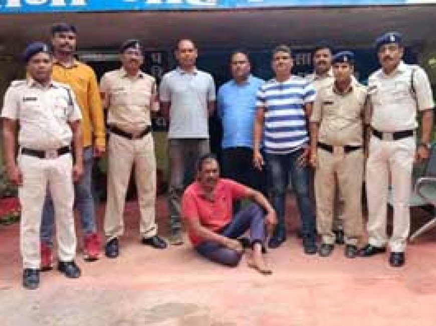 एक साल पुराने चोरी के मामले का खुलासा:रात में अकेले पैदल निकलता था आरोपी, सूना मकान देखते ही तोड़ देता था ताला
