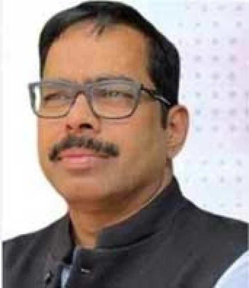 पाठ्य पुस्तक निगम के पूर्व GM एके चतुर्वेदी अरेस्ट:रिश्तेदारों को 98 लाख बांटने का आरोप