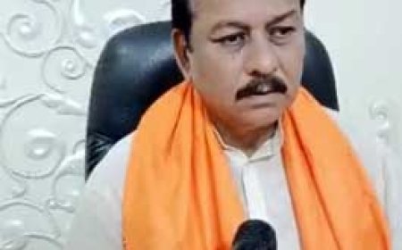 'BJP ने कभी नहीं कहा कि वो शराबबंदी करेगी':सांसद विजय बघेल बोले-कांग्रेस के DNA में धोखा देना