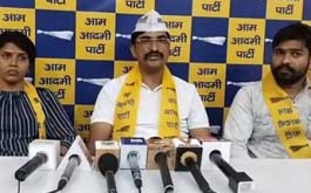 खराब सड़कों को लेकर AAP ने कांग्रेस-बीजेपी को घेरा:कहा- प्रदेश की 93 फीसदी सड़क अमानक, टाटीबंध फ्लाईओवर चालू नहीं हुआ तो करेंगे आंदोलन