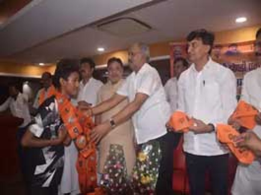 ब्रेकिंग : 150 लोग भाजपा में शामिल हुए, बृजमोहन ने कहा मोदी के आने की बात सुनकर लोग भाजपा से जुड़ रहे