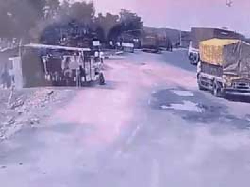 ब्रेकिंग न्यूज :  होटल में घुसा कंटेनर, 38 को कुचला:10 की मौत; ब्रेक फेल होने के बाद पहले कार को टक्कर मारी, फिर होटल में जा घुसा