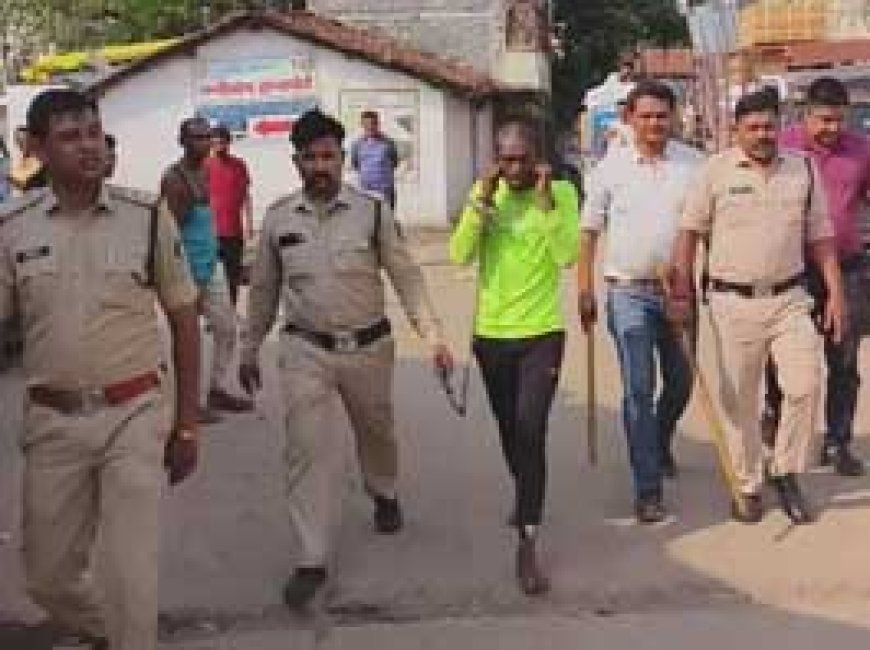 राजधानी में लुटेरा गिरफ्तार:ऑटो चालक से की थी लूट, पुलिस ने कान पकड़वाकर लोगों से मंगवाई माफी