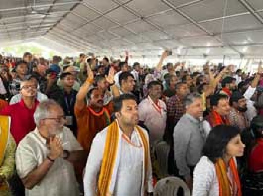 प्रधानमंत्री के जाने के बाद नेताओं ने बताई अपनी ताकत:प्रेस रिलीज जारी कर बताया रायपुर में किसने कितनी भीड़ भेजी