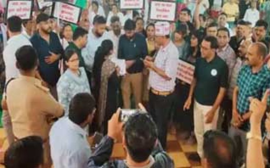 45 हजार कर्मचारियों ने सौंपा इस्तीफा:रायपुर में जुटे प्रदर्शनकारियों ने कहा-मांगे पूरी होने तक करेंगें हड़ताल