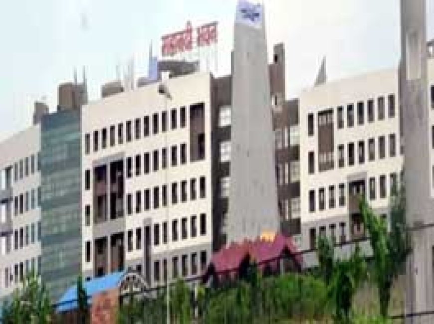 बड़ी संख्या में तहसीलदारों और नायब तहसीलदारों का ट्रांसफर:77 तहसीलदार और 132 नायब तहसीलदार इधर से उधर किए गए, देखें पूरी लिस्ट