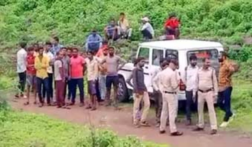 युवक की हत्या मंदिर के त्रिशूल से, युवक पर किये गये कई वार, बॉडी पेट्रोल से जलाई गई