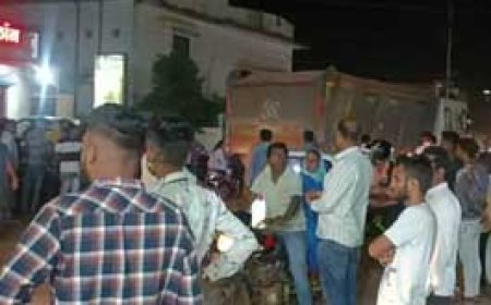 हाईवा ने कुचला बाईक सवार को, युवक की मृत्यु मौके पर हुई,  हेलमेट पहनने के बाद भी नहीं बची जान