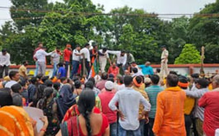 BJP नेताओं ने किया PWD कार्यालय का घेराव:पुलिस के साथ हुई झूमाझटकी, कहा-भ्रष्टाचार में डूबे हैं मंत्री...