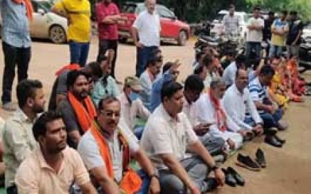 कांग्रेस नेता की दबंगई के खिलाफ जामुल थाने का घेराव:उद्योगपति की पिटाई के बाद कार्रवाई न होने पर भाजपाइयों ने किया विरोध