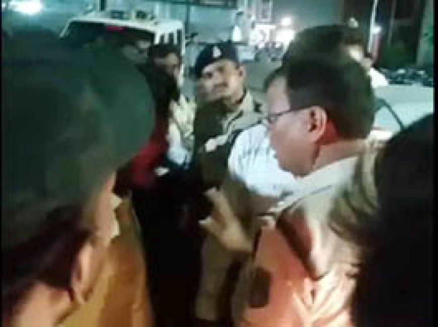 रायपुर रेलवे स्टेशन में गुंडागर्दी:कैब ड्राइवर ने की यात्री से बहस शुरू हो गई मारपीट, ड्राइवरों ने कर दिया थाने में हंगामा