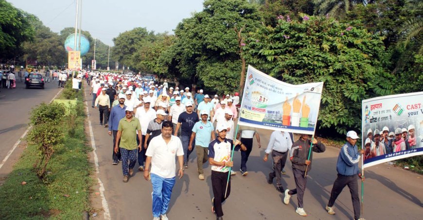 मतदान जागरूकता अभियान के कला मंदिर सिविक सेंटर जागो मतदाता वाके थान रैली निकली...