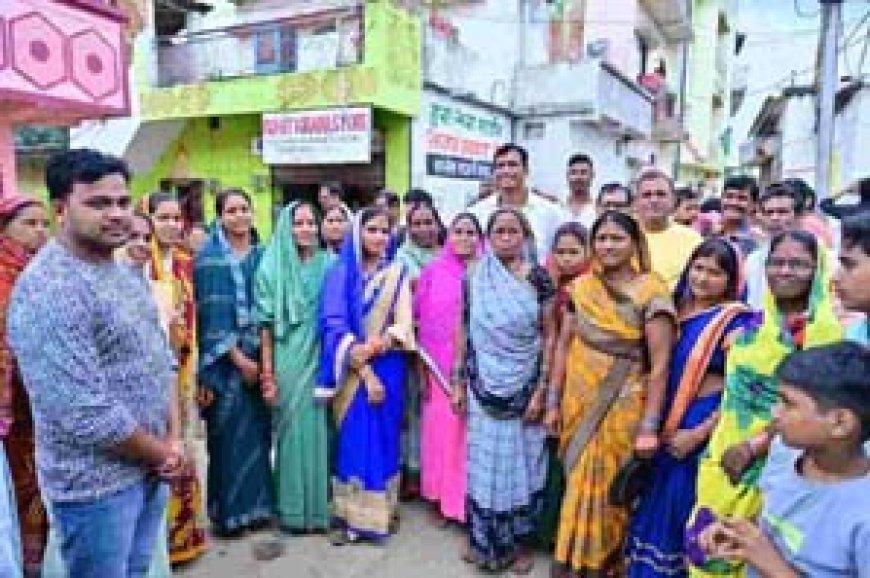 विधायक देवेंद्र यादव की बापू नगर में  प्रगति यात्रा,  सोलर स्ट्रीट लाइट और सामुदायिक भवन की सौगात