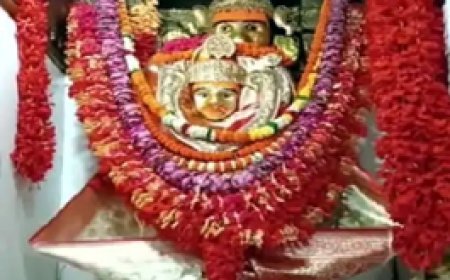 छत्तीसगढ़ में नवरात्र पर सजने लगे देवी दरबार:मां बम्लेश्वरी के दर्शन करने पहुंचेंगे 17 लाख श्रद्धालु; महामाया में 31 हजार ज्योत होंगे प्रज्जवलित