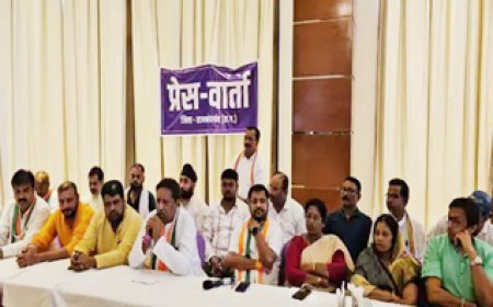 'शराबबंदी को लेकर कांग्रेस ने नहीं खाई गंगाजल की कसम':​​​​​​​राजनांदगांव प्रत्याशी गिरीश देवांगन बोले- जनता के बीच भ्रम फैला रही बीजेपी