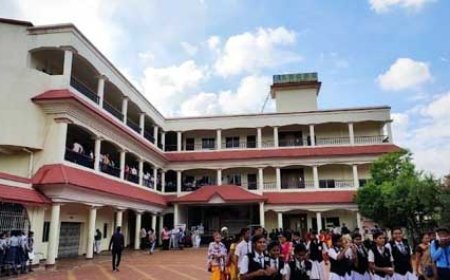  एसएनजी विद्या भवन, हा.से वि भवन- स्कूल सेक्टर-4 में 'गरबा नाइट' का आयोजन