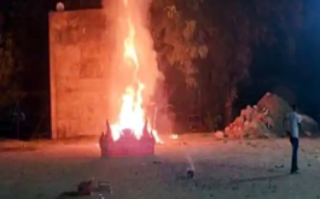 रायपुर में साइबर रावण का दहन:क्राइम से लोगों को जागरूक रखने की पहल, 10 सिर पर सोशल मीडिया के गलत इस्तेमाल का जिक्र