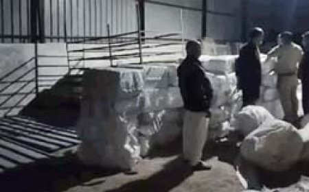 ब्रेकिंग न्यूज : खाद्य मंत्री अमरजीत भगत को नोटिस:गोदाम में मिली थी साड़ियां और खेल सामग्री, रिटर्निंग ऑफिसर ने 24 घंटे में मांगा जवाब